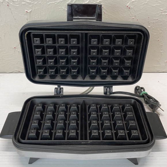 Vintage Vitantonio 550-NS Chrome Belgian waffle - Picture 2 of 4